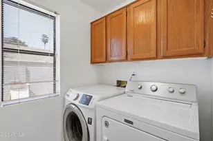 7813 W Dreyfus Dr, Peoria, AZ 85381 - Photo 27