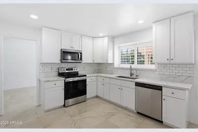 7813 W Dreyfus Drive, Peoria, AZ 85381 - Photo 7