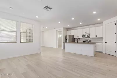 21301 W Roanoke Avenue, Buckeye, AZ 85396 - Photo 13