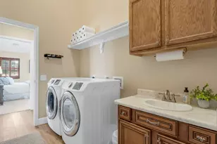 4910 Camino de Los Vientos, Flagstaff, AZ 86004 - Photo 31