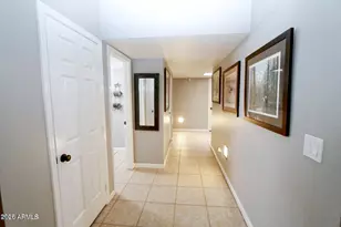 5530 E Beverly Ln, Scottsdale, AZ 85254 - Photo 13