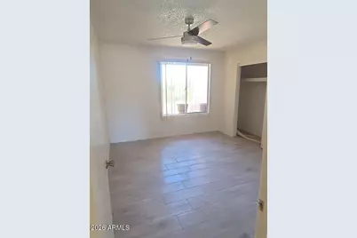 11226 S Tomi Drive, Phoenix, AZ 85044 - Photo 11