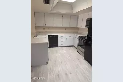 11226 S Tomi Drive, Phoenix, AZ 85044 - Photo 3