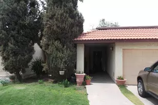 11226 S Tomi Dr, Phoenix, AZ 85044 - Photo 5