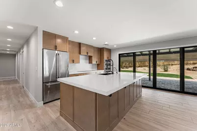 6051 N 23rd Place, Phoenix, AZ 85016 - Photo 17