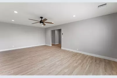 6051 N 23rd Place, Phoenix, AZ 85016 - Photo 11