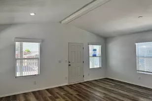 13631363 N Plaza Dr, Apache Junction, AZ 85120 - Photo 5