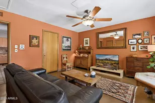 1228 E Tuckey Ln, Phoenix, AZ 85014 - Photo 17