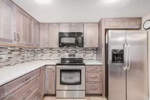 9823 W Topeka Dr, Peoria, AZ 85382 - Photo 9