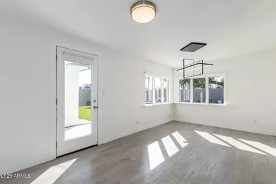 3329 E Palm Lane, Phoenix, AZ 85008 - Photo 17