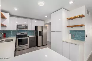 3329 E Palm Ln, Phoenix, AZ 85008 - Photo 11