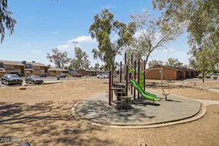 3645 N 69th Ave, Phoenix, AZ 85033 - Photo 21