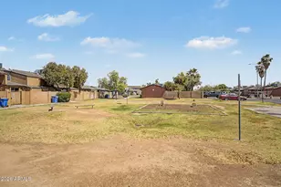 3645 N 69th Ave, Phoenix, AZ 85033 - Photo 23