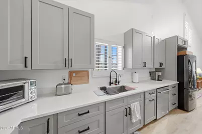 8540 N Central Avenue #1, Phoenix, AZ 85020 - Photo 11