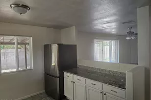 6217 W Medlock Dr, Glendale, AZ 85301 - Photo 9