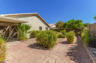 10523 W Mohawk Ln, Peoria, AZ 85382 - Photo 25