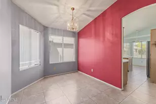 10523 W Mohawk Ln, Peoria, AZ 85382 - Photo 9