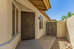 10523 W Mohawk Ln, Peoria, AZ 85382 - Photo 5