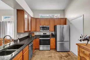 1124 E Hiddenview Dr, Phoenix, AZ 85048 - Photo 5