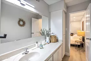 7625 E Camelback Road E, Scottsdale, AZ 85251 - Photo 19