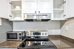 7625 E Camelback Road E, Scottsdale, AZ 85251 - Photo 9