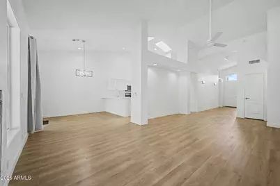 3326 N 42nd Street, Phoenix, AZ 85018 - Photo 5