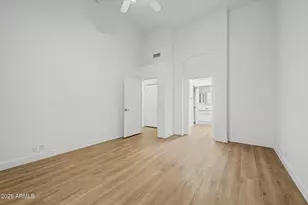 3326 N 42nd St, Phoenix, AZ 85018 - Photo 11