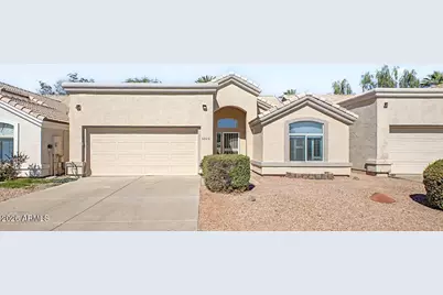 3326 N 42nd Street, Phoenix, AZ 85018 - Photo 1
