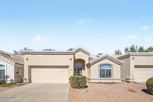 3326 N 42nd St, Phoenix, AZ 85018 - Photo 21