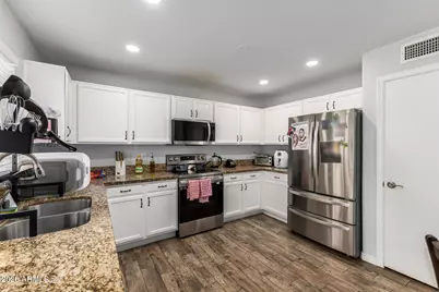 9552 N 85th Drive, Peoria, AZ 85345 - Photo 11