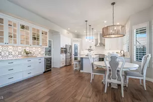 7526 E Orion Cir, Mesa, AZ 85207 - Photo 9