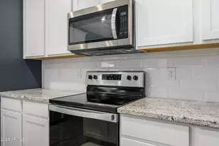 17353 W Patrick Ln, Surprise, AZ 85387 - Photo 11