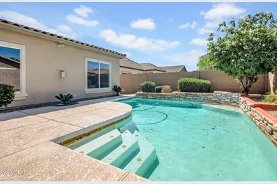 14836 W Desert Hills Drive, Surprise, AZ 85379 - Photo 27