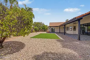 6002 E Winchcomb Dr, Scottsdale, AZ 85254 - Photo 11