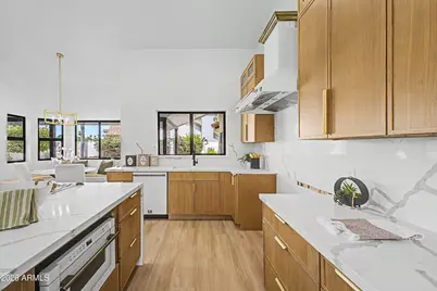 6002 E Winchcomb Drive, Scottsdale, AZ 85254 - Photo 7