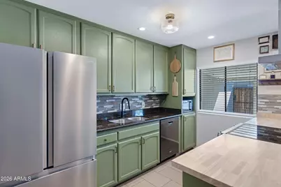 8835 N New World Drive, Glendale, AZ 85302 - Photo 9