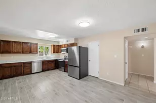 4613 W Sunnyside Ave, Glendale, AZ 85304 - Photo 9