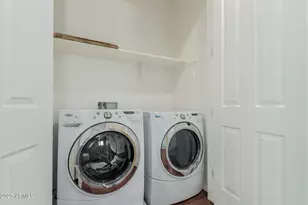 882 E Parkview Dr, Gilbert, AZ 85295 - Photo 53