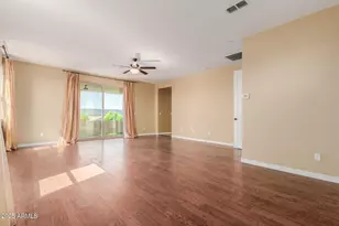 882 E Parkview Dr, Gilbert, AZ 85295 - Photo 33