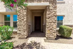 882 E Parkview Dr, Gilbert, AZ 85295 - Photo 1