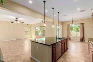 882 E Parkview Dr, Gilbert, AZ 85295 - Photo 23