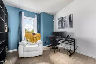 8423 W Dahlia Dr, Peoria, AZ 85381 - Photo 9