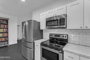 4126 N 44th Pl, Phoenix, AZ 85018 - Photo 9