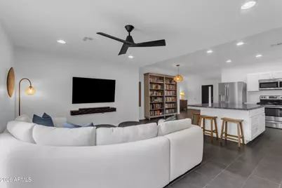 4126 N 44th Place, Phoenix, AZ 85018 - Photo 11