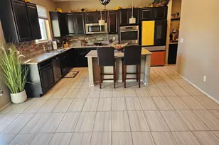 12209 W Davis Ln, Avondale, AZ 85323 - Photo 9