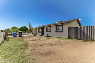 6952 W Wolf St, Phoenix, AZ 85033 - Photo 3