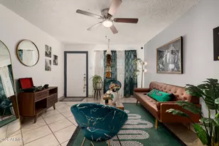 6952 W Wolf St, Phoenix, AZ 85033 - Photo 7