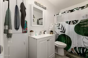 6952 W Wolf St, Phoenix, AZ 85033 - Photo 19