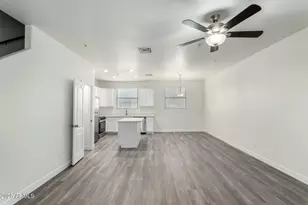 111 W Beth Dr, Phoenix, AZ 85041 - Photo 5