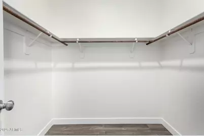 111 W Beth Drive, Phoenix, AZ 85041 - Photo 11